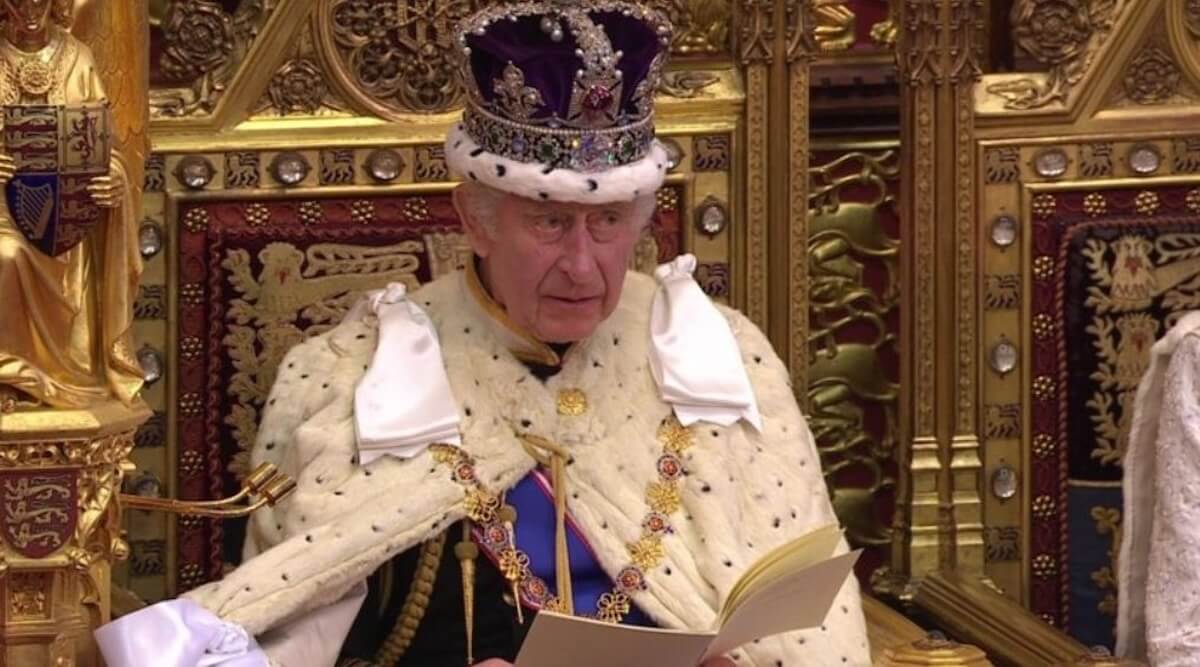 King’s Speech, nessun accenno di re Carlo III al divieto per le terapie di conversione. Tuttə contro Rishi Sunak