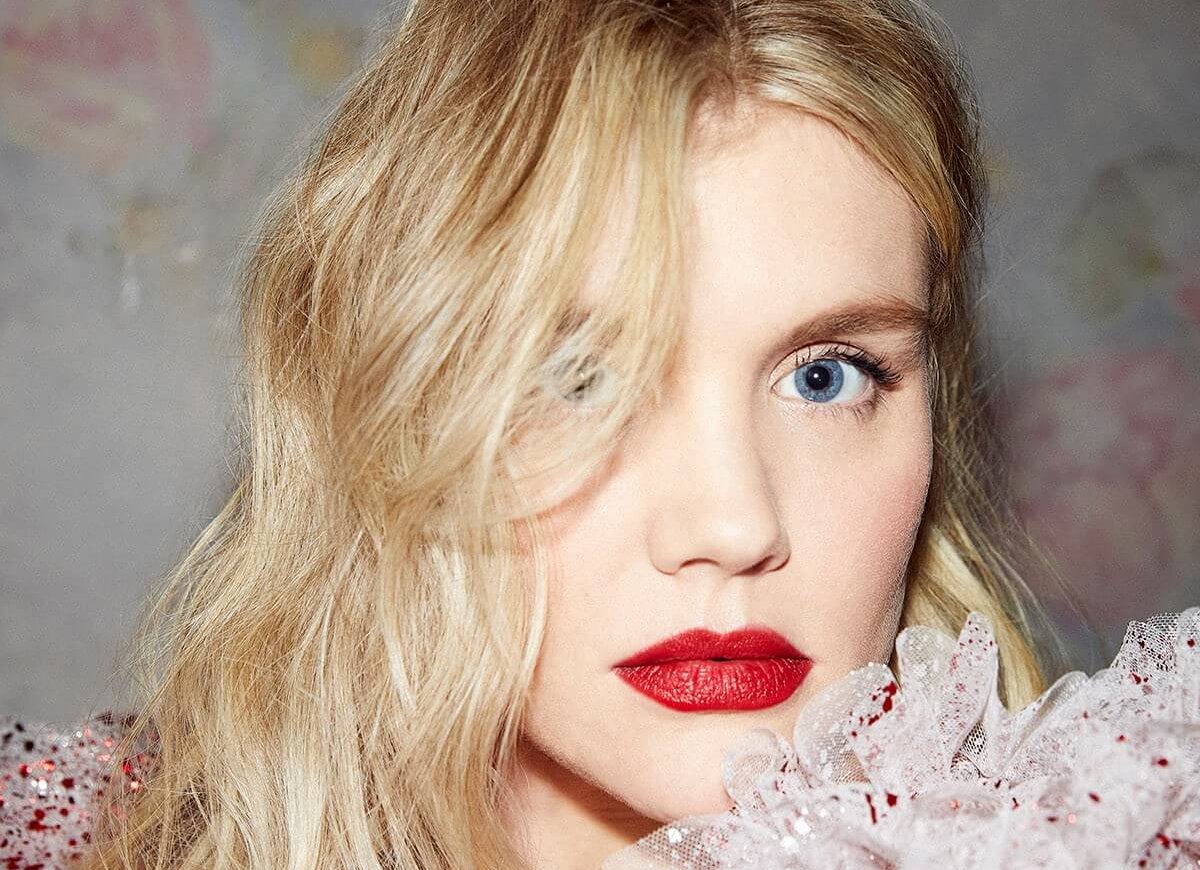 Emerald Fennell vuole provocarci (senza farci vergognare)