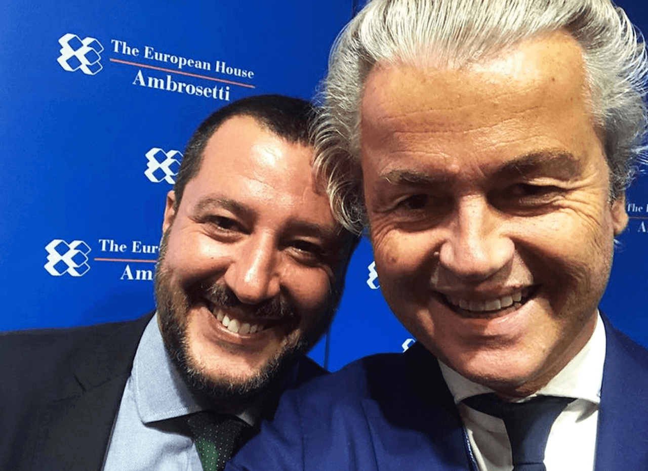 Olanda, vince l'estrema destra di Geert Wilders. Che ne sarà dei diritti LGBTQIA+? - Matteo Salvini e Geert Wilders - Gay.it