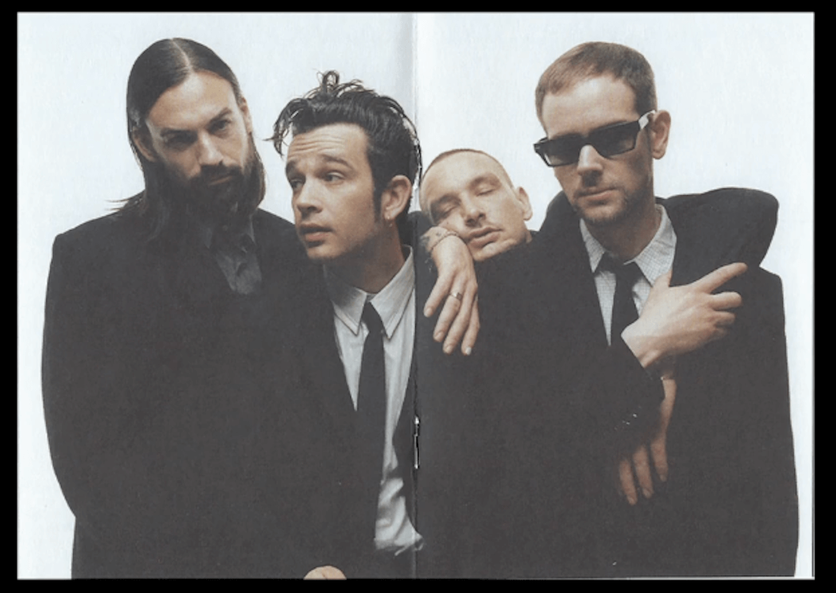 Bacio gay sul palco dei The 1975, la Malesia valuta l’interruzione dell’elettricità per evitare “incidenti indesiderati”
