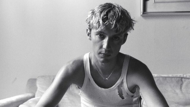 Troye Sivan annuncia il Something to Give Each Other Tour, ecco tutte le date - Troye Sivan - Gay.it