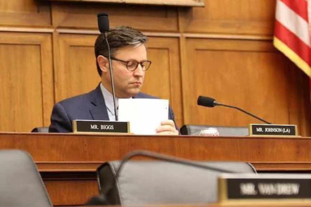USA, l’impero romano è caduto a causa degli omosessuali secondo lo speaker della Camera Mike Johnson