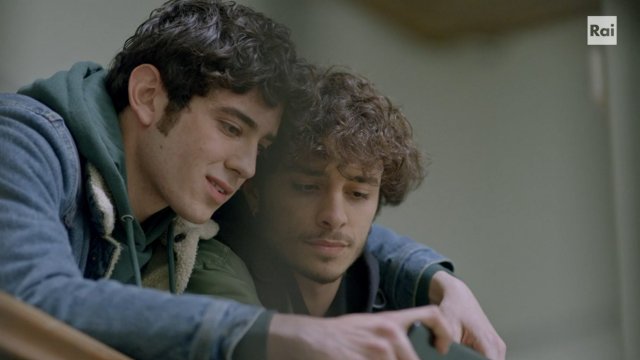Damiano Gavino e Nicolas Maupas, Un Professore