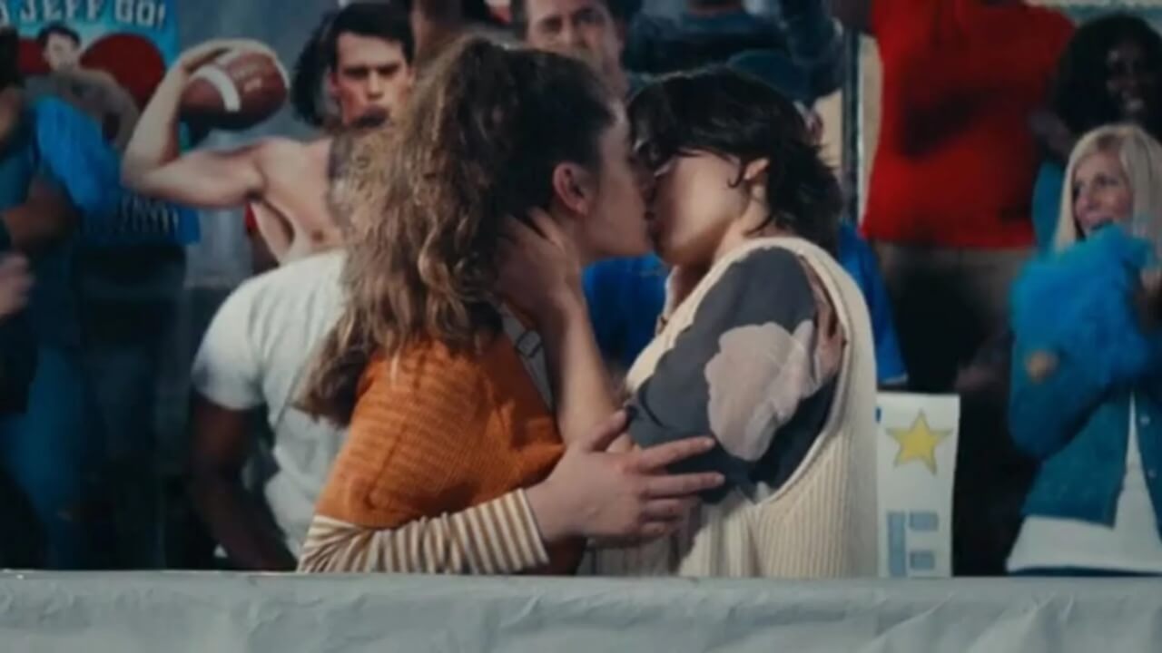 I più dolci e indimenticabili baci queer del 2023 tra serie tv e cinema - Bottoms - Gay.it