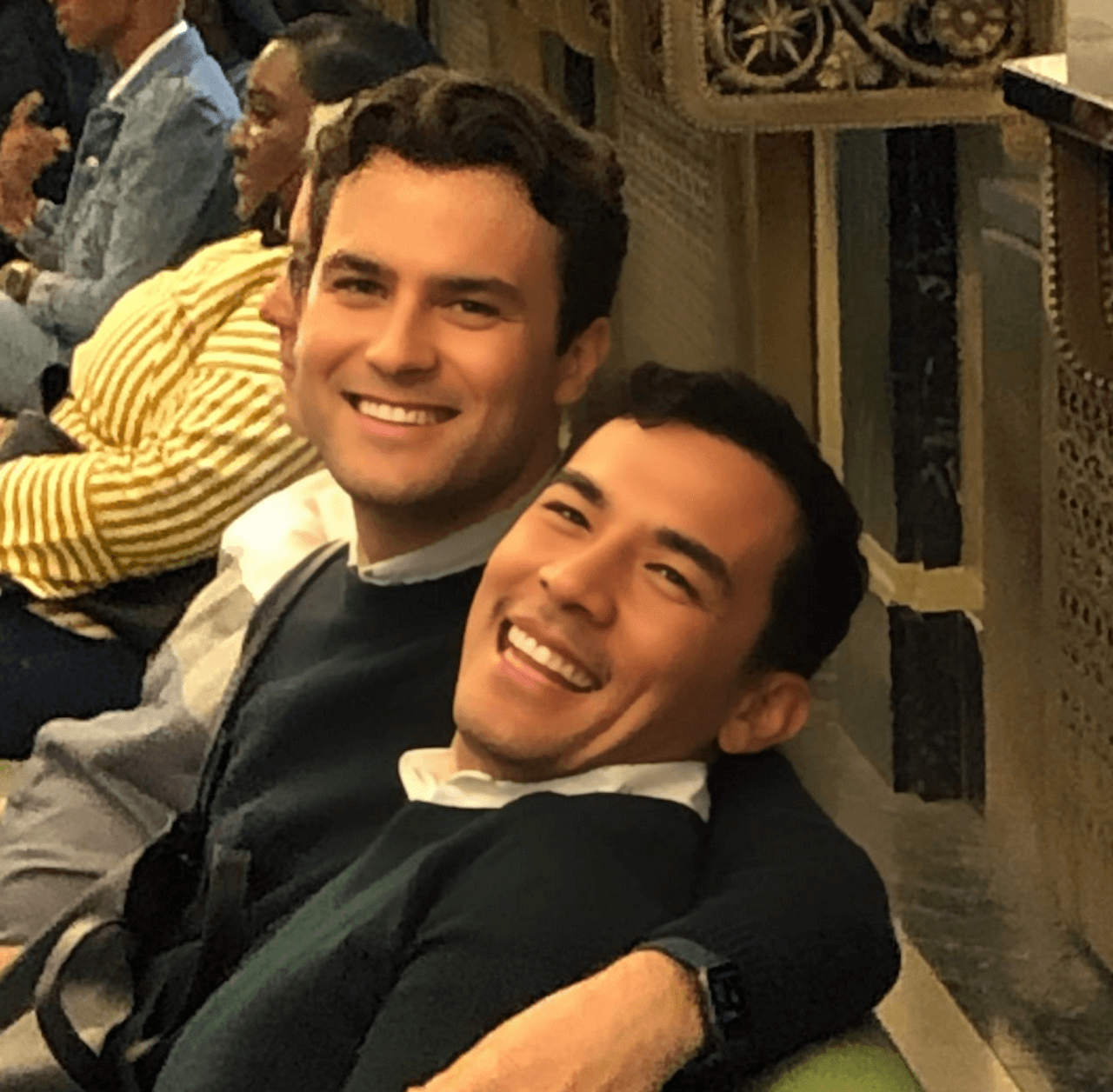 Tutte le coppie vip LGBTQIA+ che si sono fidanzate/sposate nel 2023 - Conrad Ricamora e Peter Wesley Jensen - Gay.it
