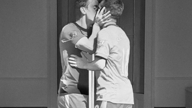 Una mostra sull'omoerotismo nel calcio all'interno dello stadio del Tottenham - JJ Guest Gary and Paul 2023 - Gay.it
