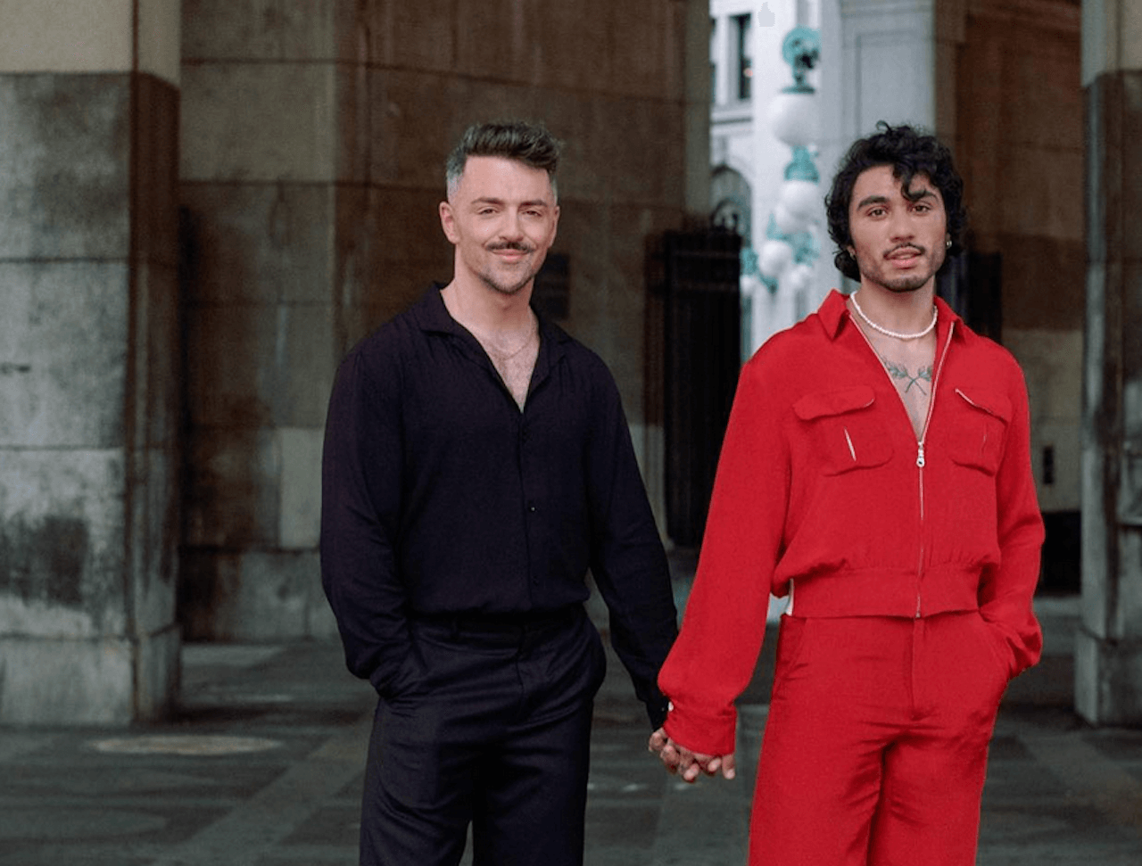 Tutte le coppie vip LGBTQIA+ che si sono fidanzate/sposate nel 2023 - Matteo Lane e Rodrigo Aburto - Gay.it