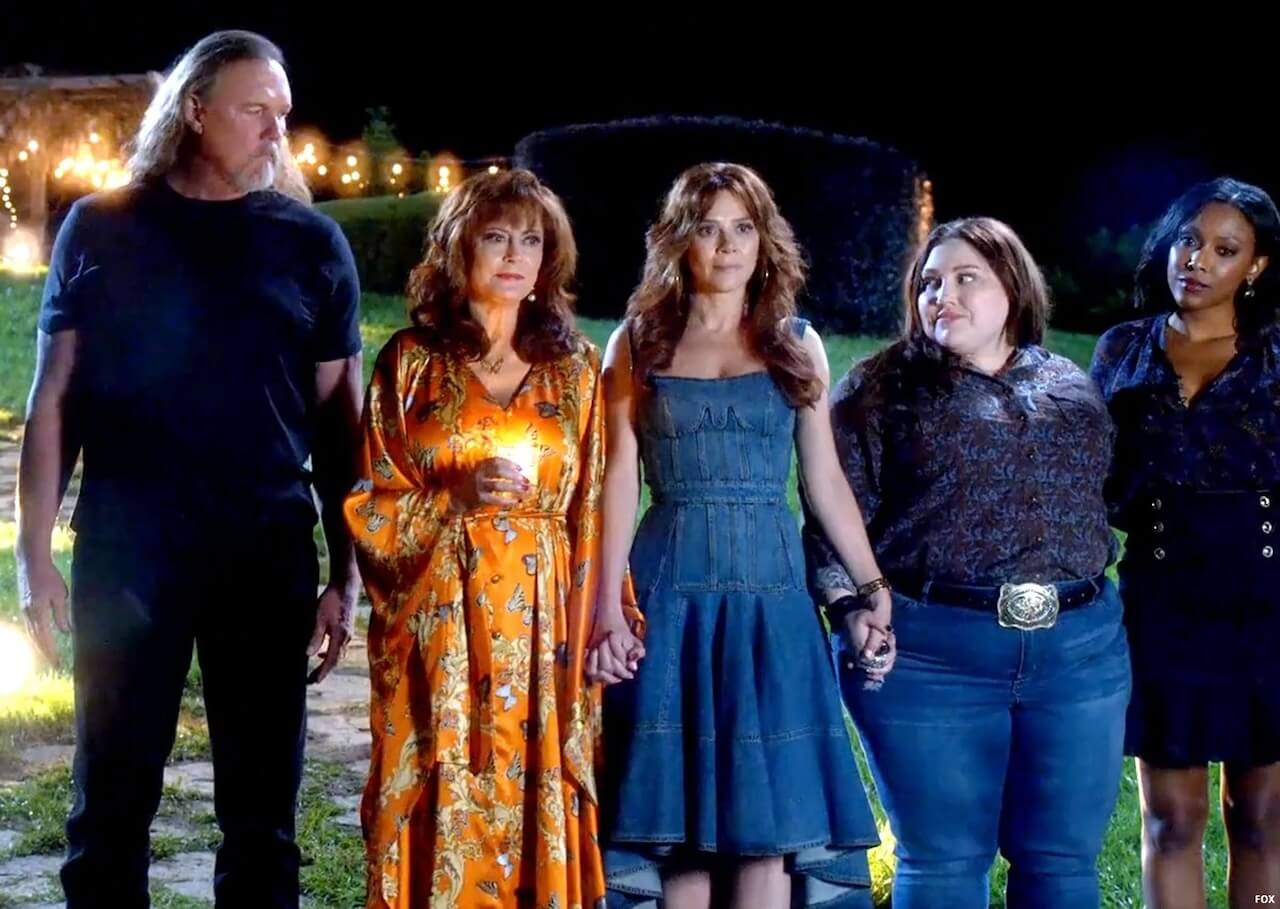 Tutte le serie LGBTQIA+ cancellate nel 2023 - Monarch - Gay.it