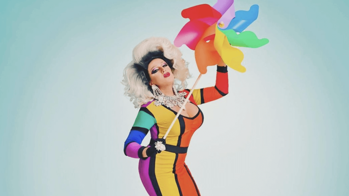 Martano, omofobia ai danni della drag queen Tekemaya: “Mi veniva da piangere e mi son sentita male”