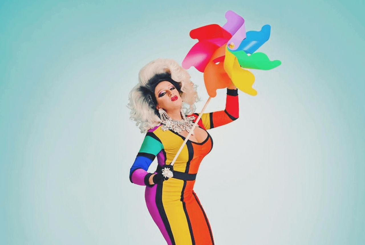 Martano, omofobia ai danni della drag queen Tekemaya: “Mi veniva da piangere e mi son sentita male”