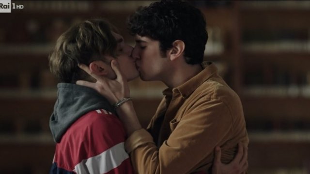 Un Professore 2 - bacio