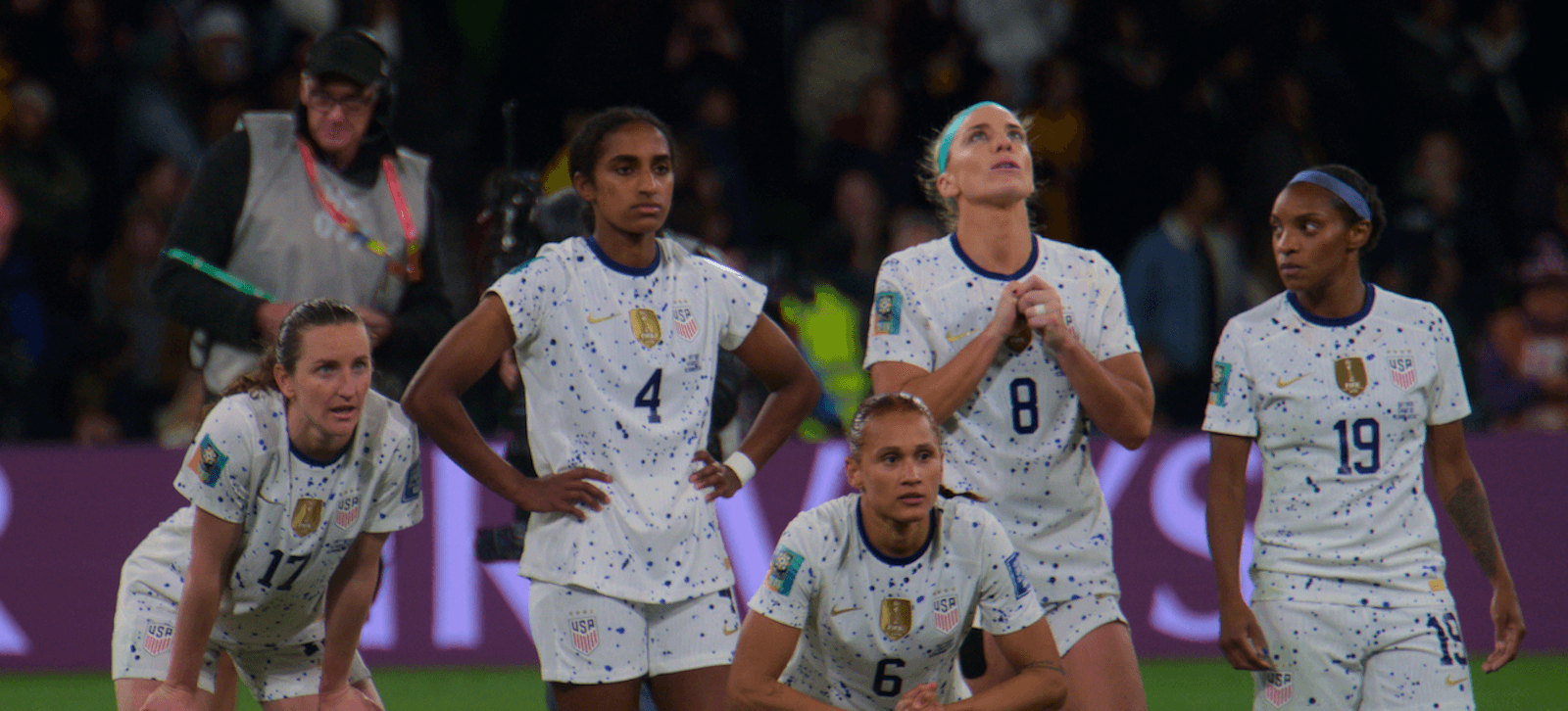 I film LGBTQIA+ della settimana 11/17 dicembre tra tv generalista e streaming - Under Pressure The US Womens World Cup Team E4 00 11 17 09 - Gay.it