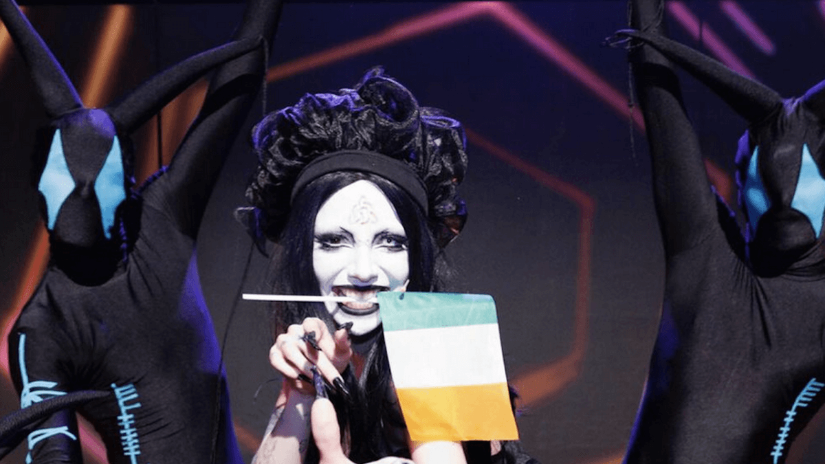 Eurovision 2024, la popstar non binaria Bambie Thug rappresenterà l’Irlanda