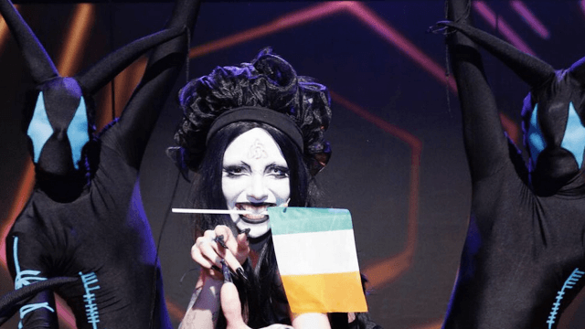 Eurovision 2024, la popstar non binaria Bambie Thug rappresenterà l'Irlanda - Bambie Thug - Gay.it