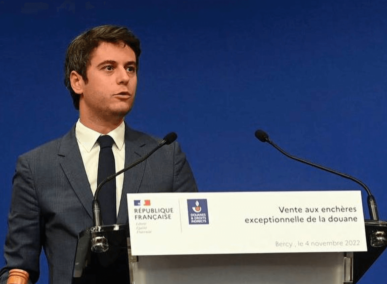 Gabriel Attal, il nuovo premier di Francia è il primo dichiaratamente gay nonché il più giovane di sempre - Gabriel Attal Francia - Gay.it