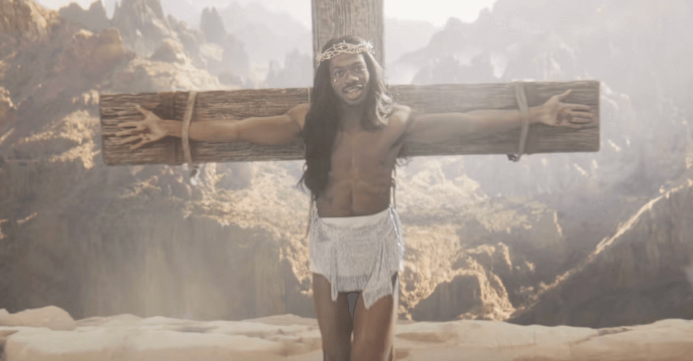 Lil Nas X è "in cura" dopo il rilascio dal carcere - Lil Nas X J CHRIST 1 - Gay.it