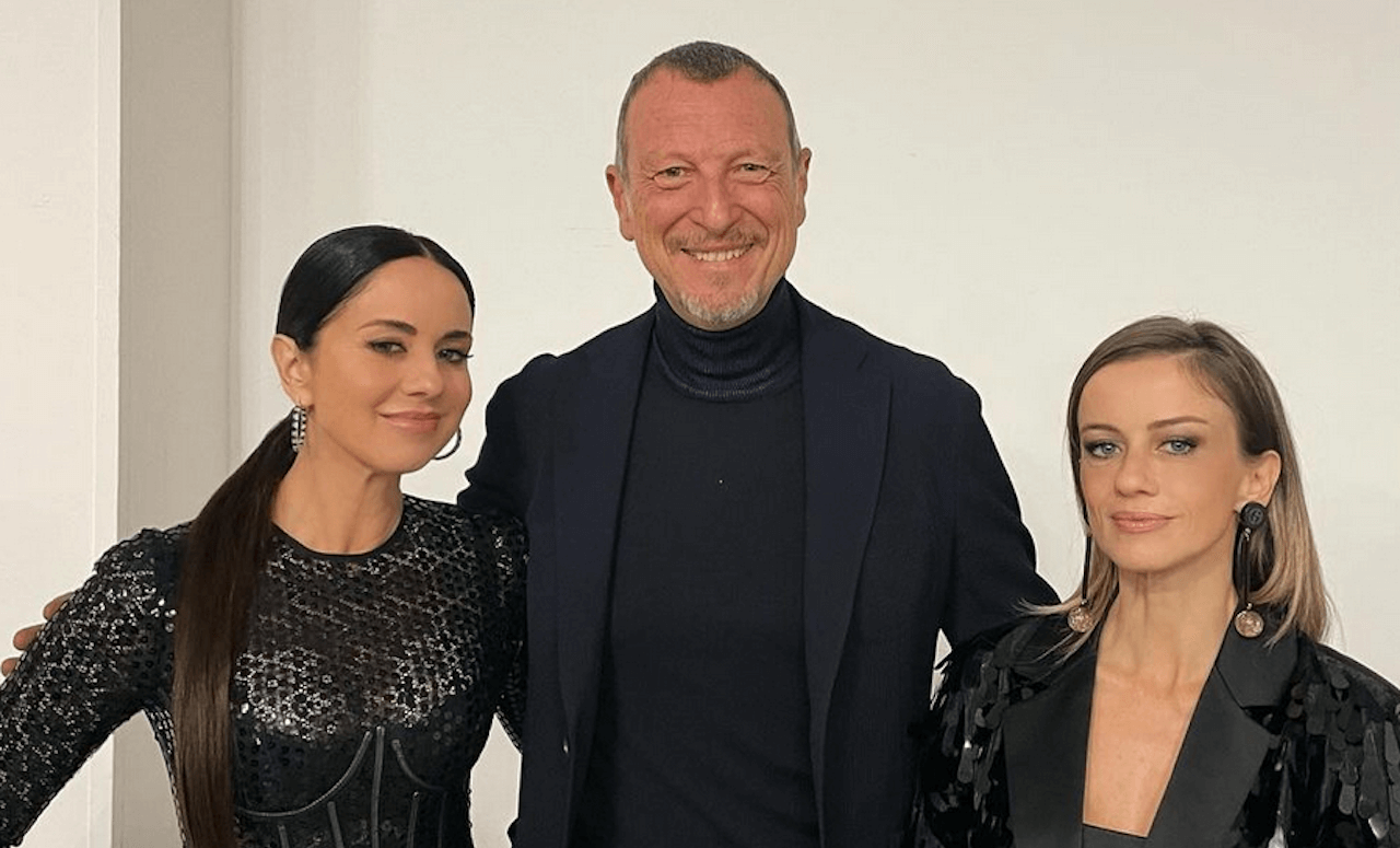 Sanremo 2024, ecco chi canterà in Piazza Colombo. Concertone gratuito di Paola & Chiara
