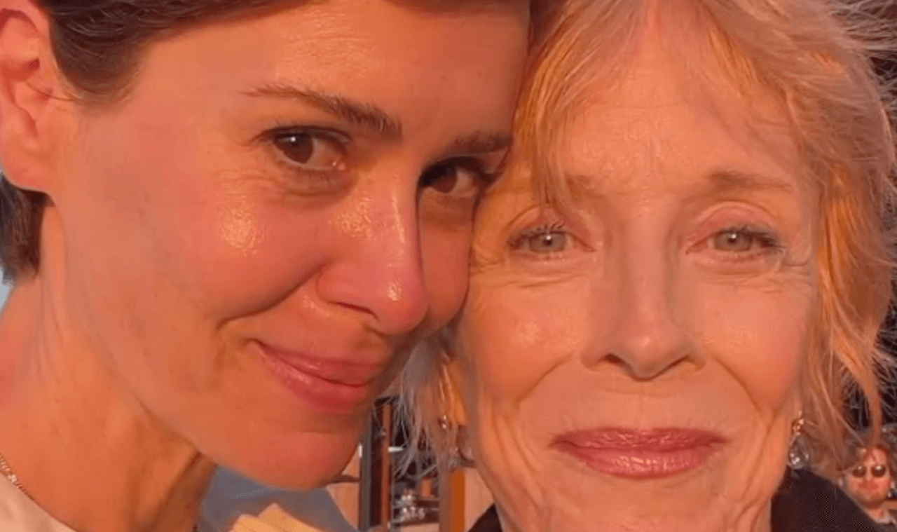 Sarah Paulson e il dolcissimo post di auguri ad Holland Taylor: “Sei il mio mondo, mio unico amore”