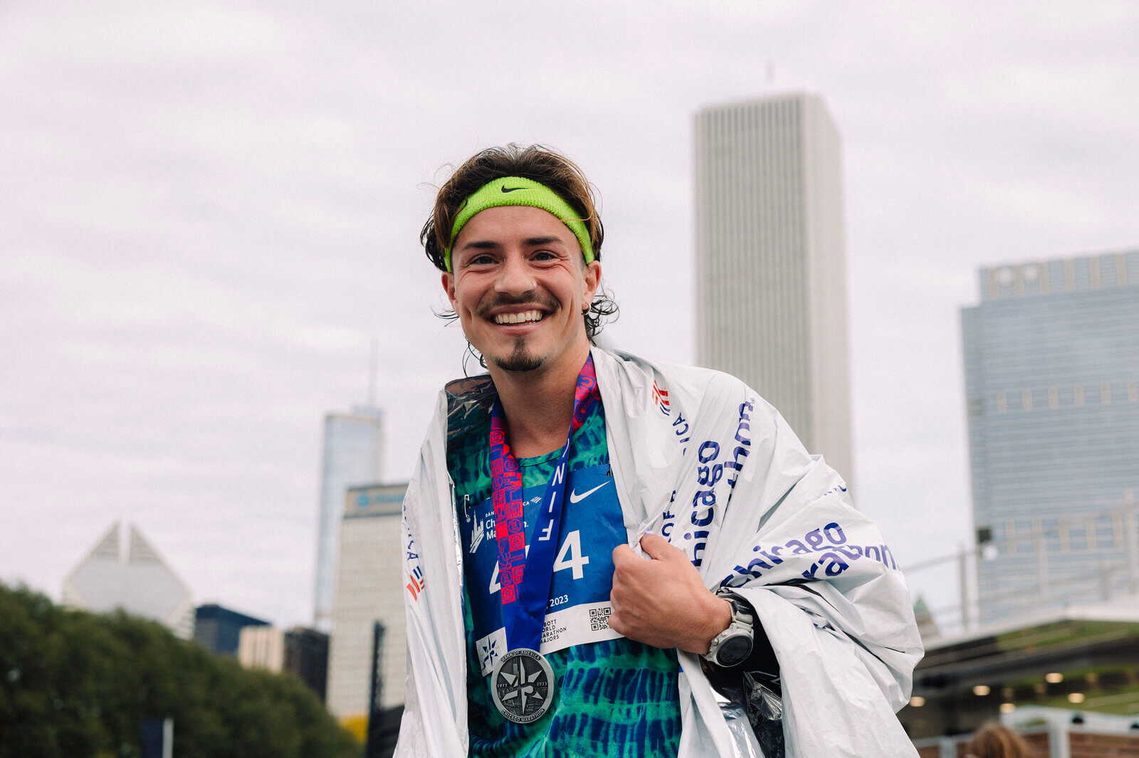 Maratoneta non binary vince la maratona di New York (ma non riceve il premio)