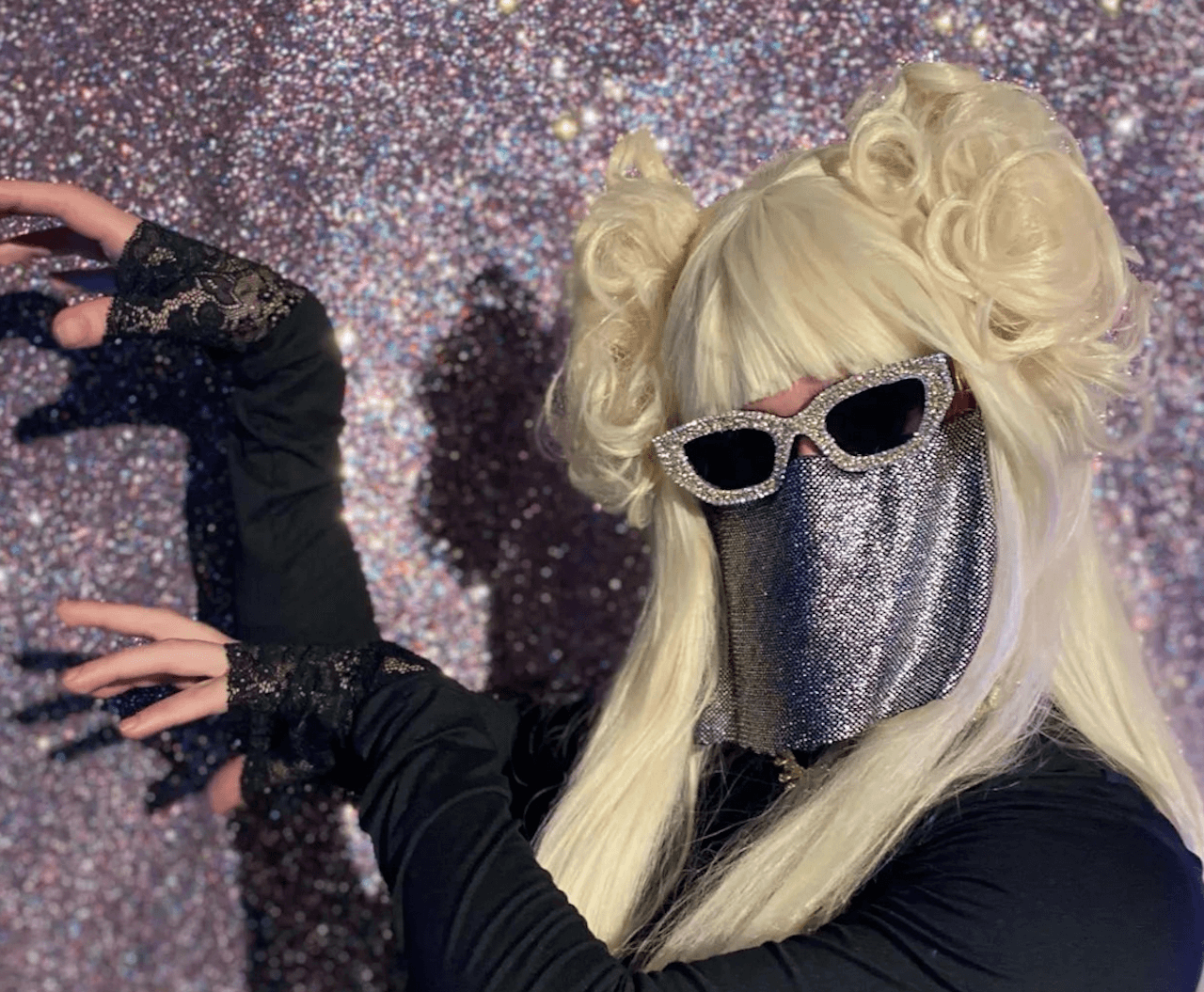 Torino, in 20 aggrediscono la drag La Myss: “È stato di sicuro un attacco a sfondo omofobo”