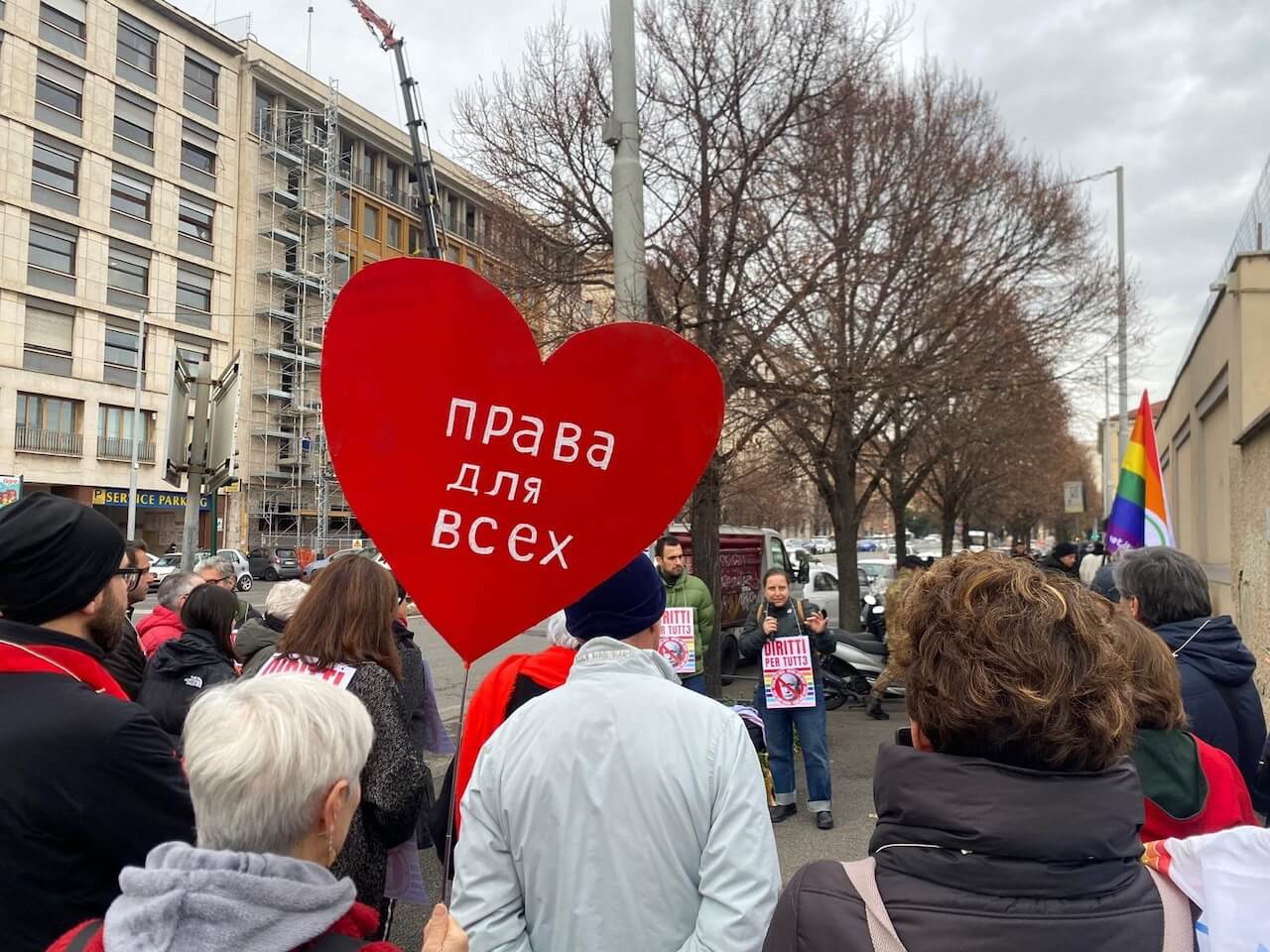 Associazioni LGBTQIA+ italiane in piazza per dire basta alla criminalizzazione degli attivisti russi