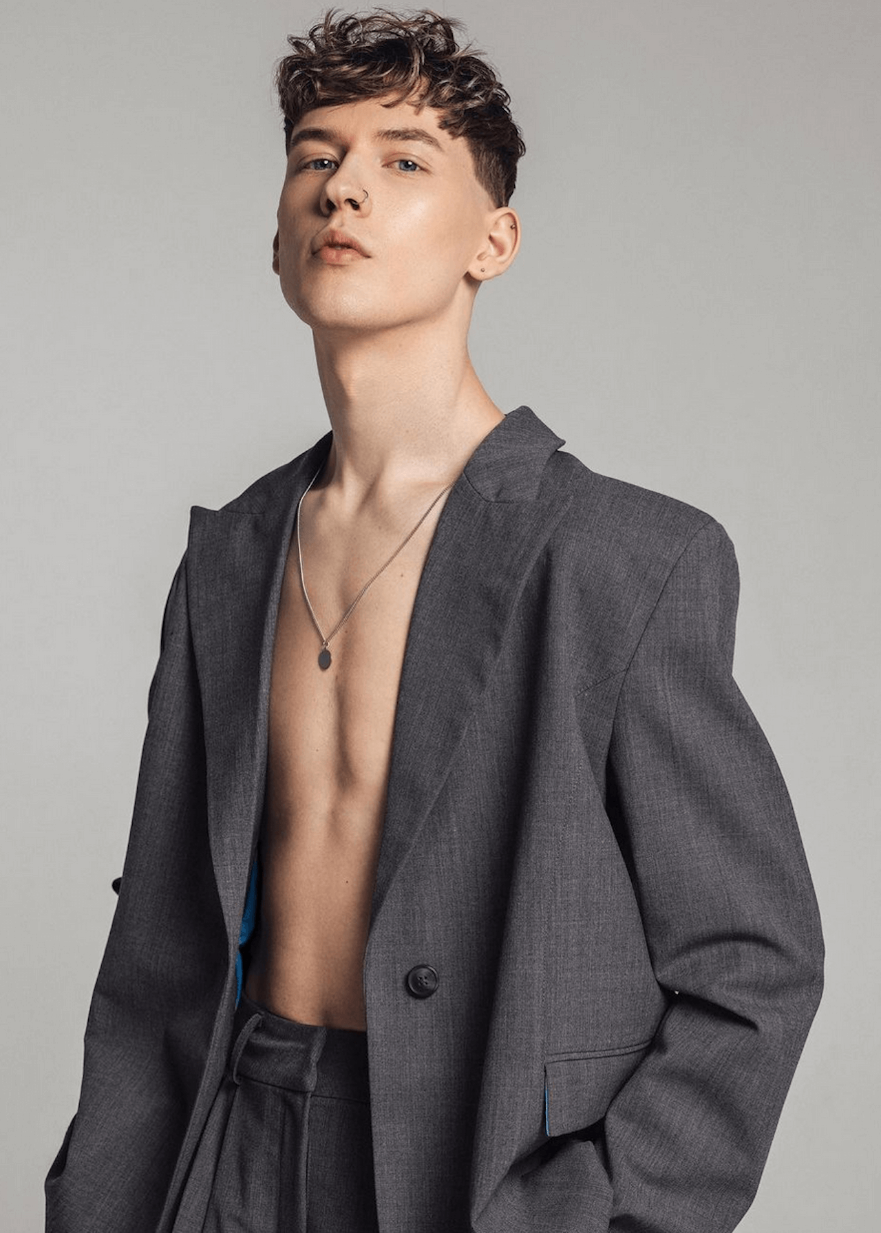 Eurovision 2024, il cantante queer Silvester Belt rappresenterà la Lituania - Eurovision 2024 il lituano Silvester Belt - Gay.it