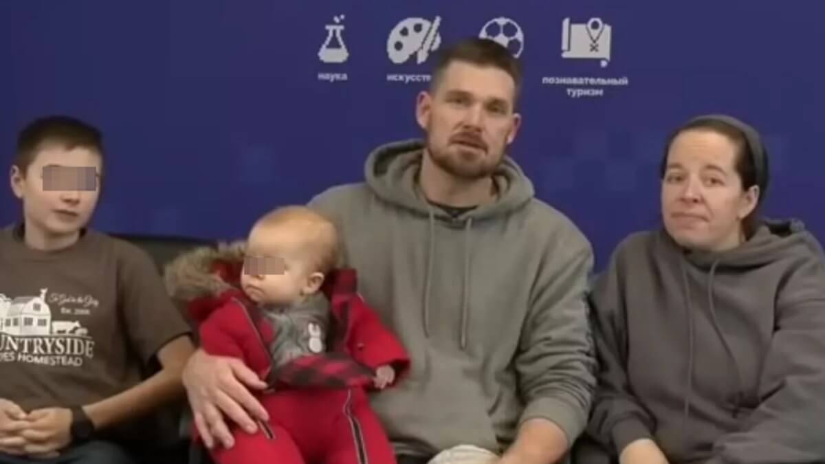 Famiglia si trasferisce in Russia per fuggire dalle persone LGBTQIA+. Ma la Russia gli congela i conti bancari