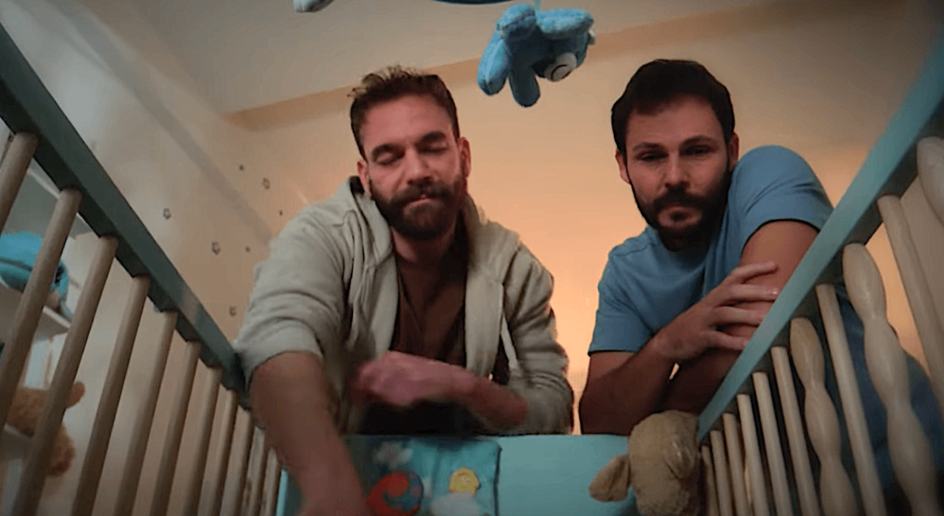 Danilo Oscar Lancini, l’europarlamentare leghista contro spot con due papà: “Ma stiamo scherzando?” – VIDEO