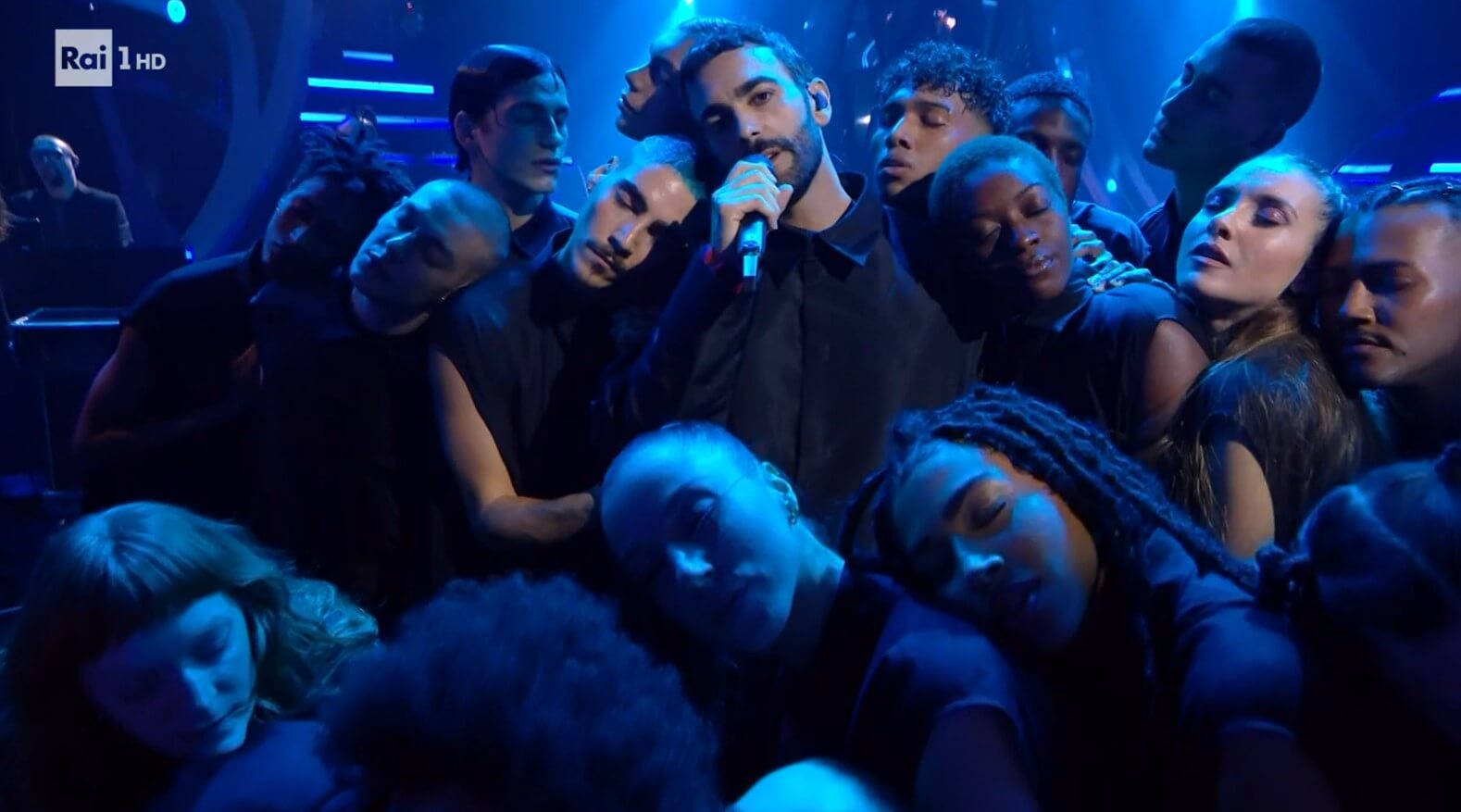 Marco Mengoni, medley a Sanremo 2024