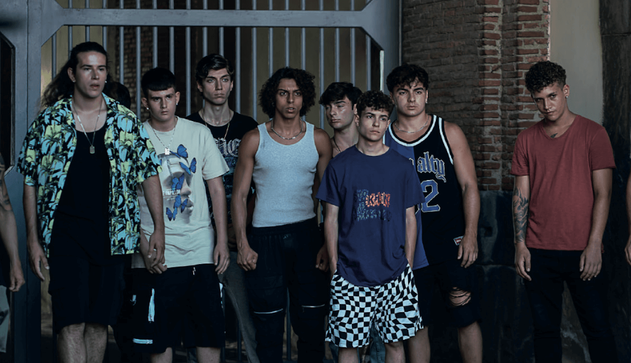 Mare Fuori 4, da oggi su RaiPlay i primi sei episodi. Ecco tutto quello che c'è da sapere - Mare Fuori 4 d - Gay.it