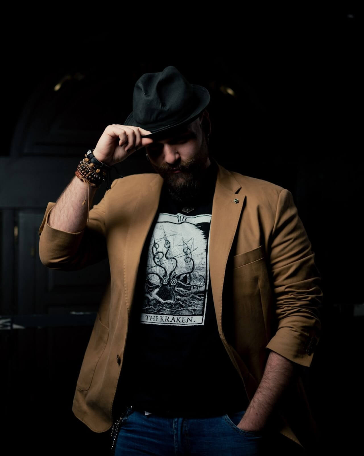 Rey Sciutto, trionfatore di The Floor: "Cerco di promulgare una società più inclusiva, abbattendo stereotipi". L'intervista - Rey Sciutto 3 - Gay.it
