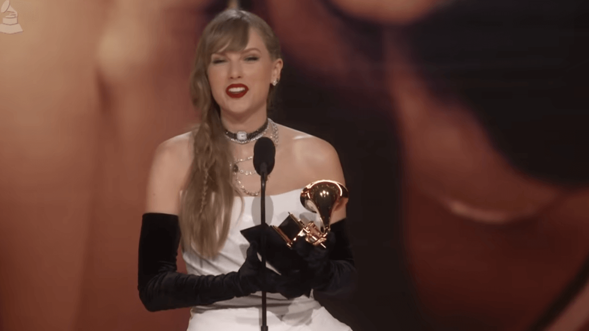 Grammy 2024, trionfano le donne. Taylor Swift nella Storia, premi anche per Miley, Kylie e Billie Eilish - VIDEO - Taylor Swift - Gay.it