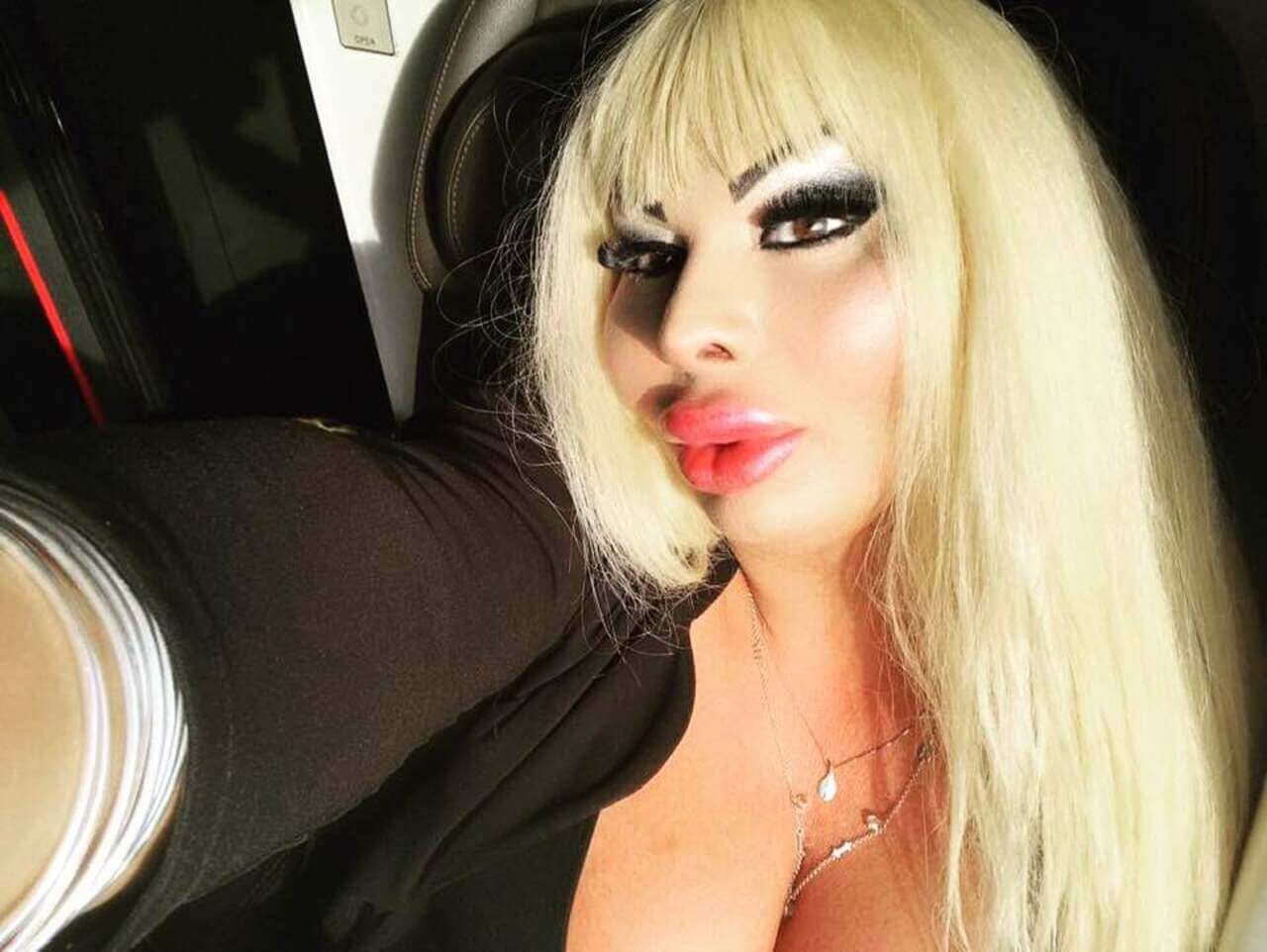 elenoire ferruzzi biografia, news