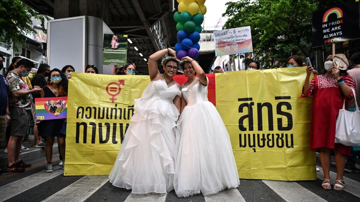 Thailandia, il Re ha firmato la legge sul matrimonio egualitario. Prime nozze a gennaio 2025