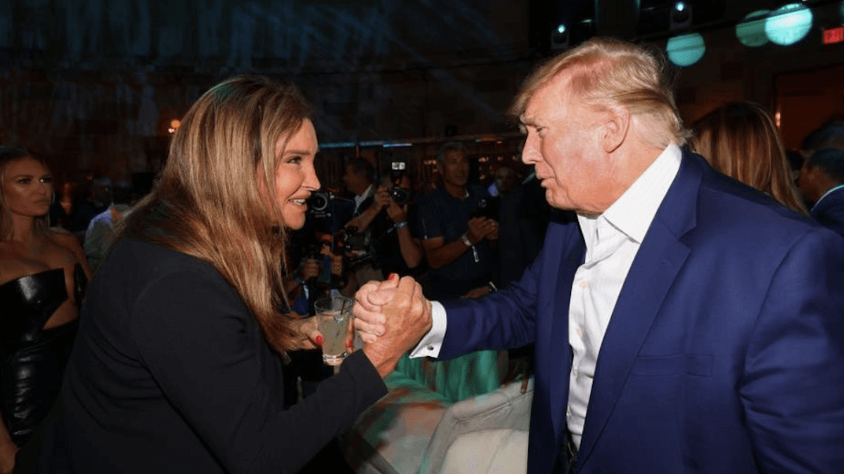Trumpiana di ferro, Caitlyn Jenner scrive al presidente USA perché con la modifica di genere sul passaporto “non posso più viaggiare”