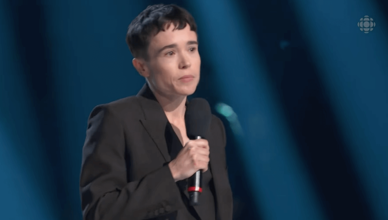 Elliot Page denuncia la “devastante” eliminazione dei diritti LGBTQIA+ in tutto il mondo durante i Juno Awards (VIDEO)