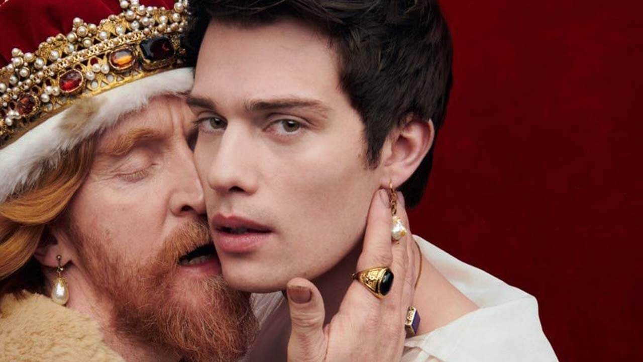 Nicholas Galitzine, e se il suo He-Man prendesse a pugni la mascolinità tossica? - Mary and George - Gay.it