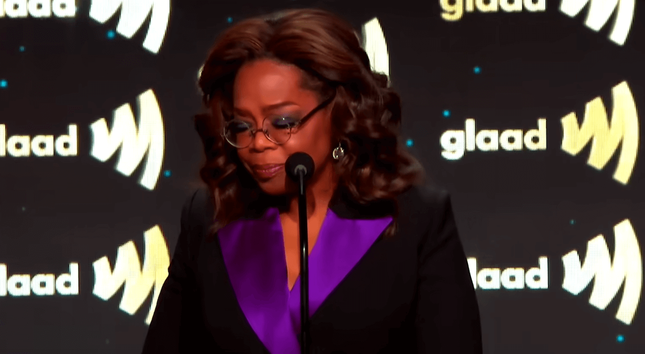 Oprah Winfrey si emoziona nel ricordare suo fratello morto di aids: “Interiorizzava la vergogna di essere gay” (VIDEO)