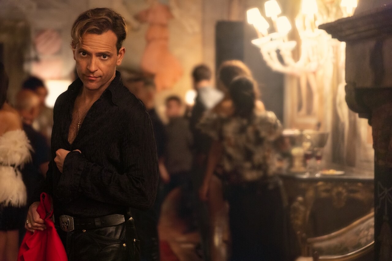 Supersex, Mario Pirrello è Franco Caracciolo, sorella Bandiera nonché grande amico di Rocco Siffredi - SUPERSEX 104 Unit 00235RMC - Gay.it