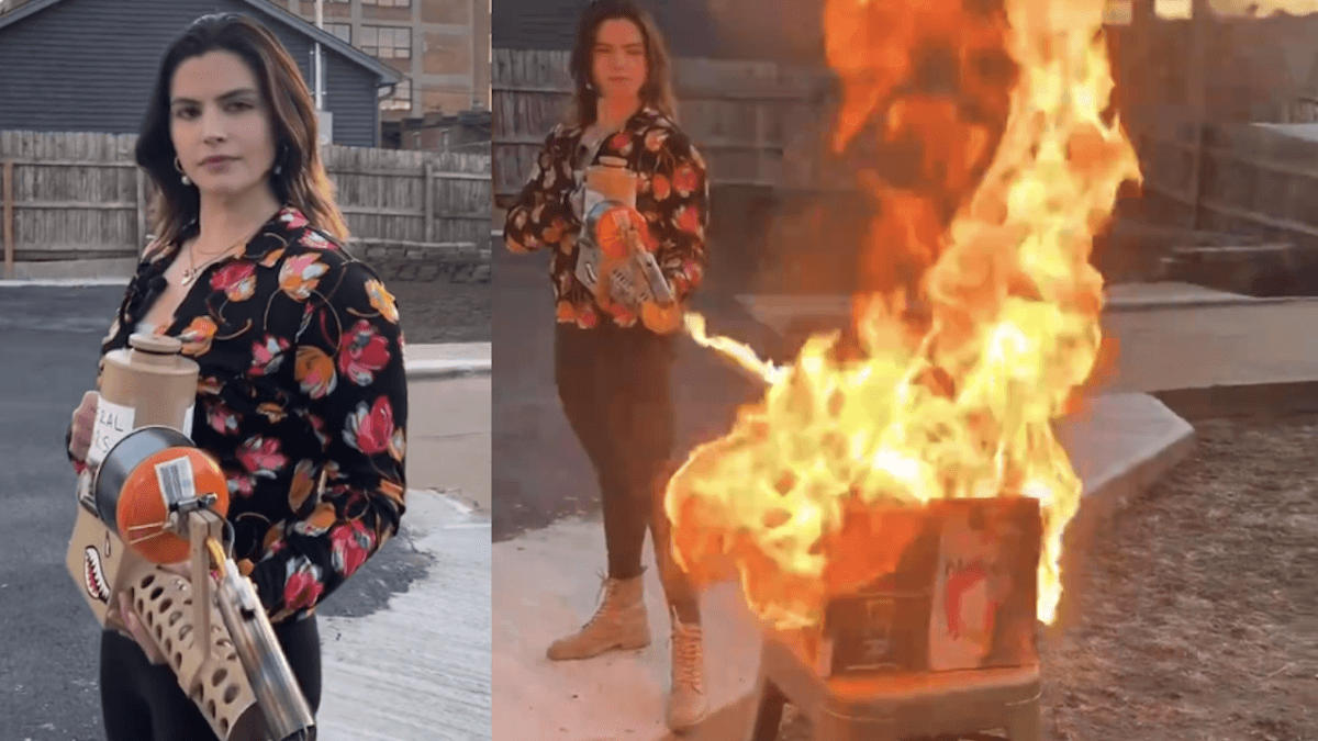 Valentina Gomez, la candidata repubblicana che sui social brucia “libri LGBTQIA+” con un lanciafiamme (VIDEO)