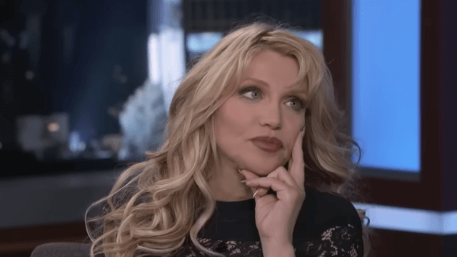 Courtney Love stronca tutte. Parole di fuoco contro Taylor Swift, Madonna, Beyoncé e Lana Del Rey - Courtney Love stronca tutte. Parole di fuoco contro Taylor Swift Madonna Beyonce e Lana Del Rey - Gay.it
