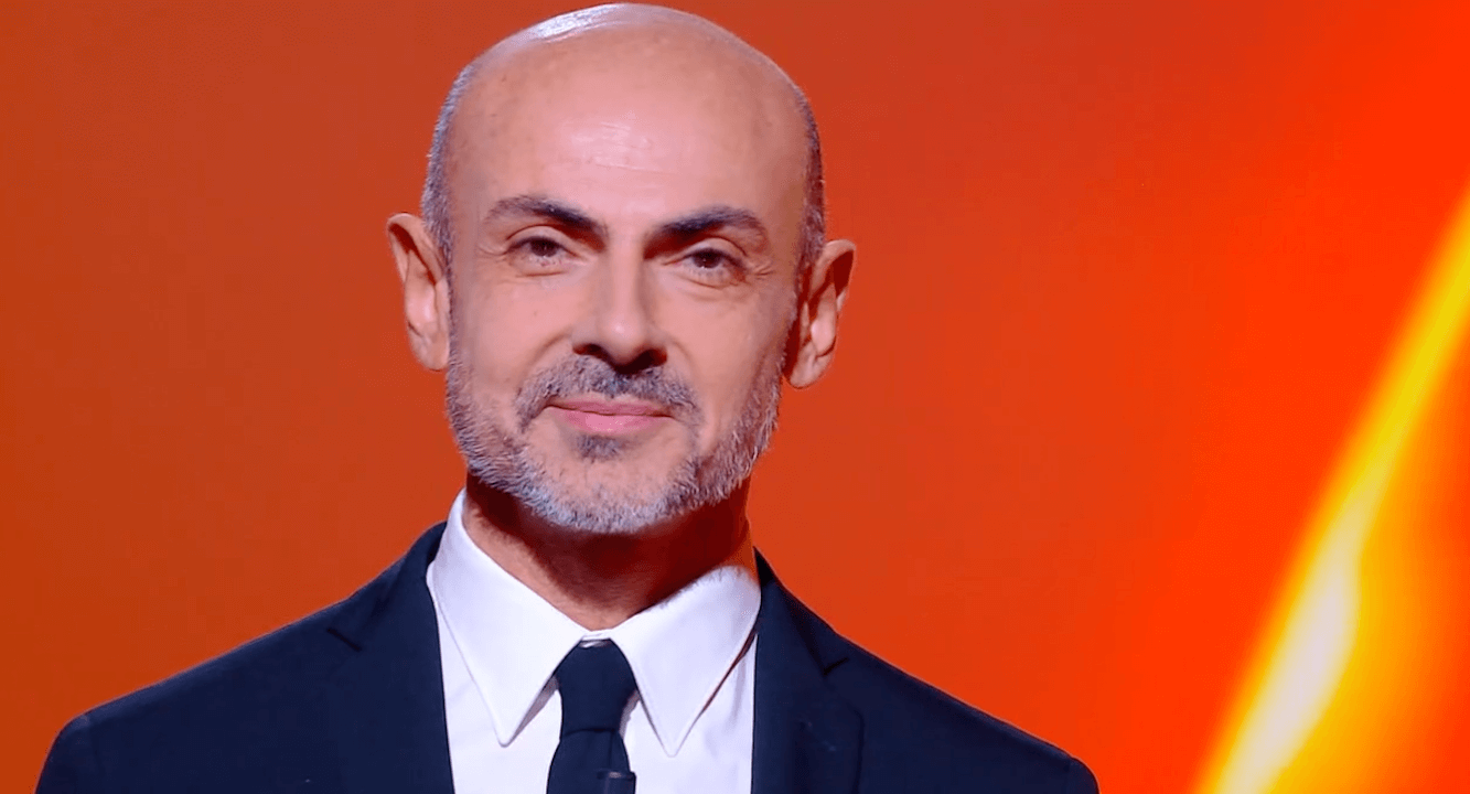Enzo Miccio e il potente monologo contro l’omofobia: “Siate fieri, sempre, perché siete unici e autentici” (VIDEO)