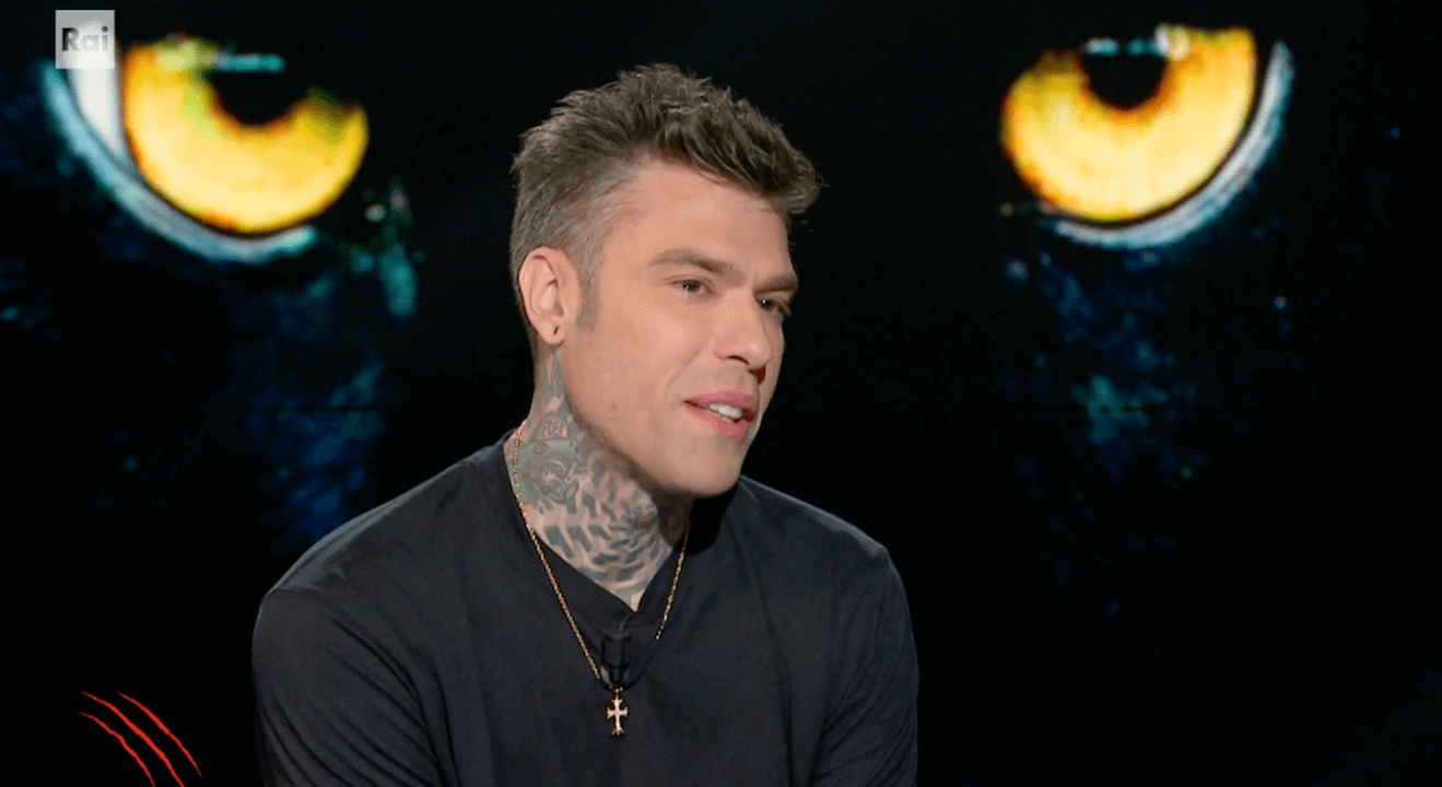 Il dissing tra Fedez e Tony Effe, che coinvolge il giovane rapper Niky Savage, Chiara Ferragni, Taylor Mega, Vittoria Ceretti e Chiara Biasi - Fedez a Belve 1 - Gay.it