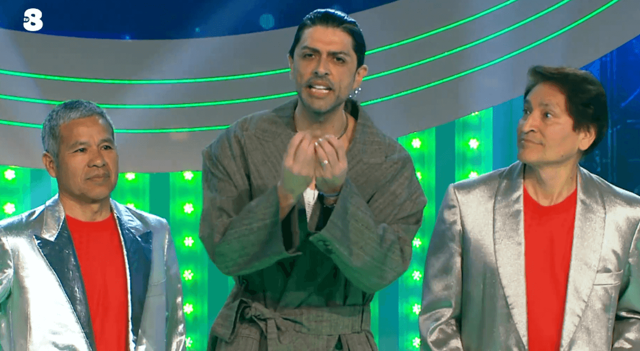 GialappaShow, Gigi è Mahmood con i ballerini cileni (VIDEO)