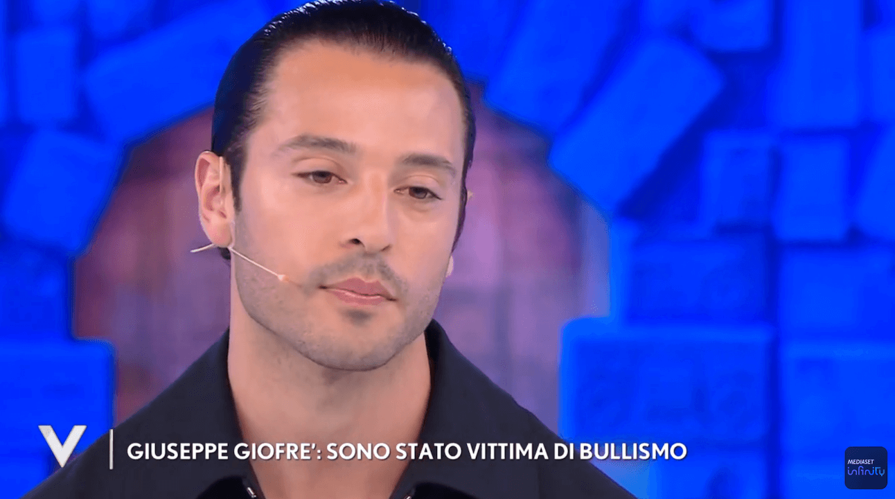 Giuseppe Giofrè tra bullismo e il primo amore con Adam: “Ho passato momenti brutti” (VIDEO)