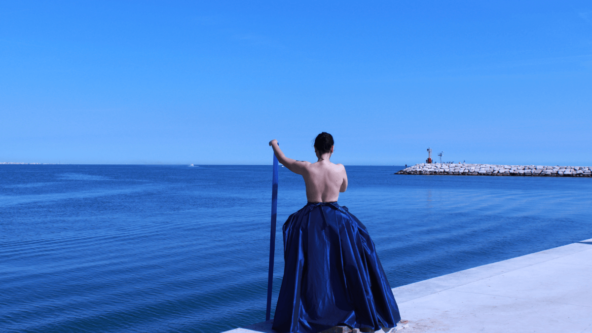 Resistenza, malattia e vita: abbiamo intervistato Ivonne Capece, a teatro con Thinking Blind
