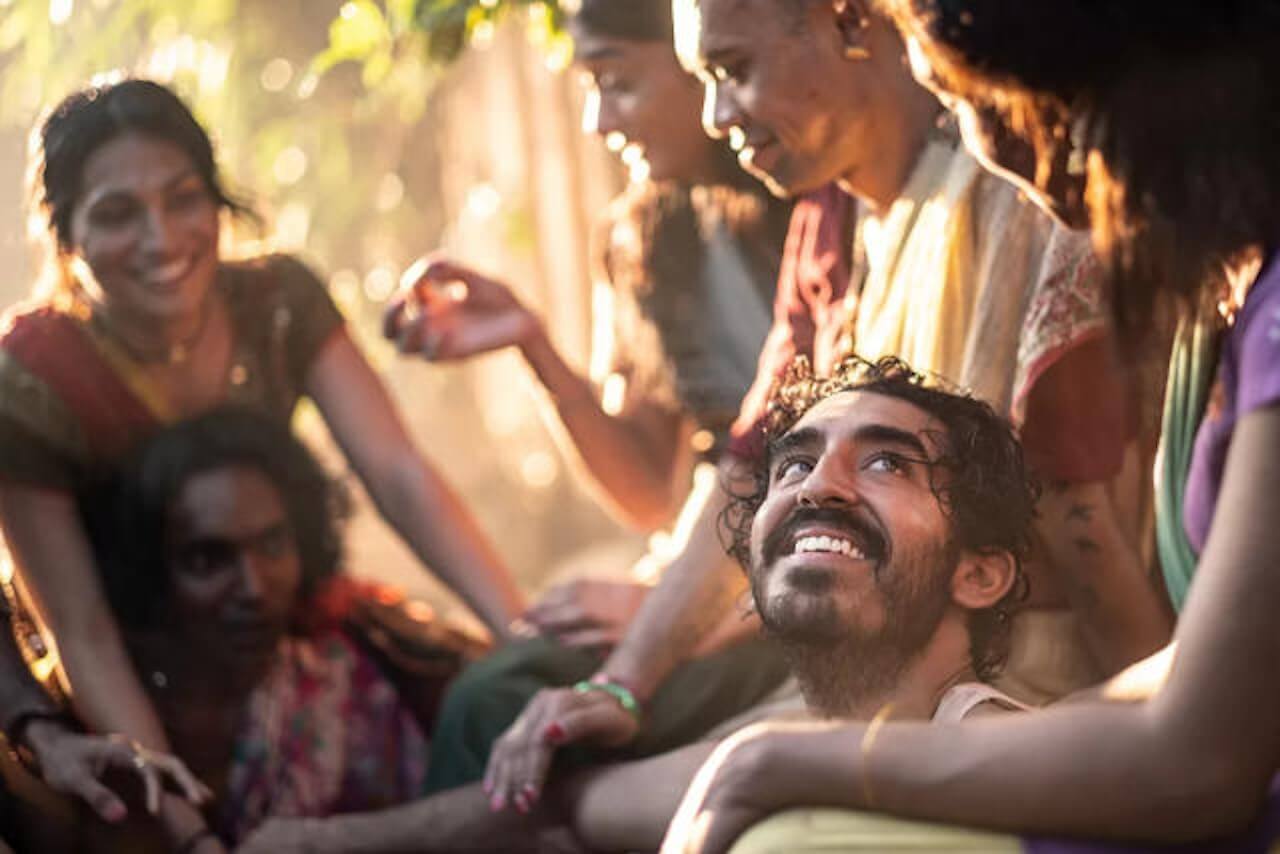Monkey Man e gli hijra, Dev Patel e il terzo genere indiano: "Un inno per i senza voce, gli emarginati" - Monkey Man Hjira - Gay.it