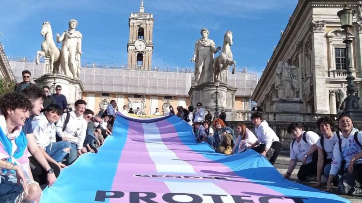 Contro la violenza istituzionale sui corpi trans*: perché la comunità T scende in piazza il 18 maggio