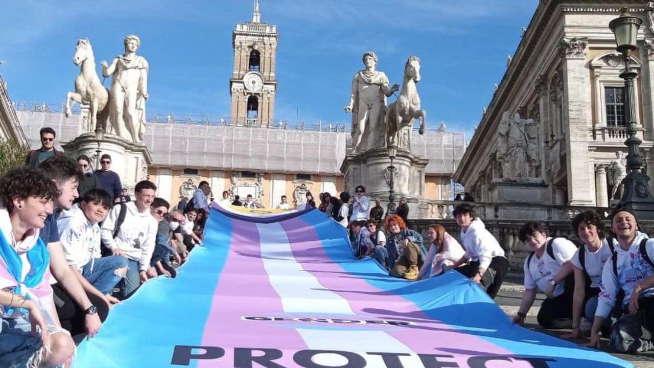 Contro la violenza istituzionale sui corpi trans*: perché la comunità T scende in piazza il 18 maggio