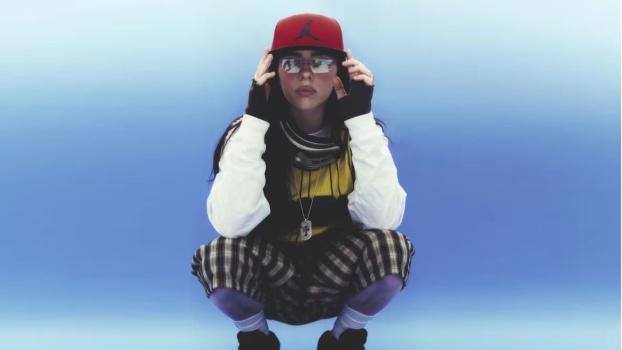 Billie Eilish ritrova se stessa e plasma di nuovo il pop alla sua (gigante) maniera